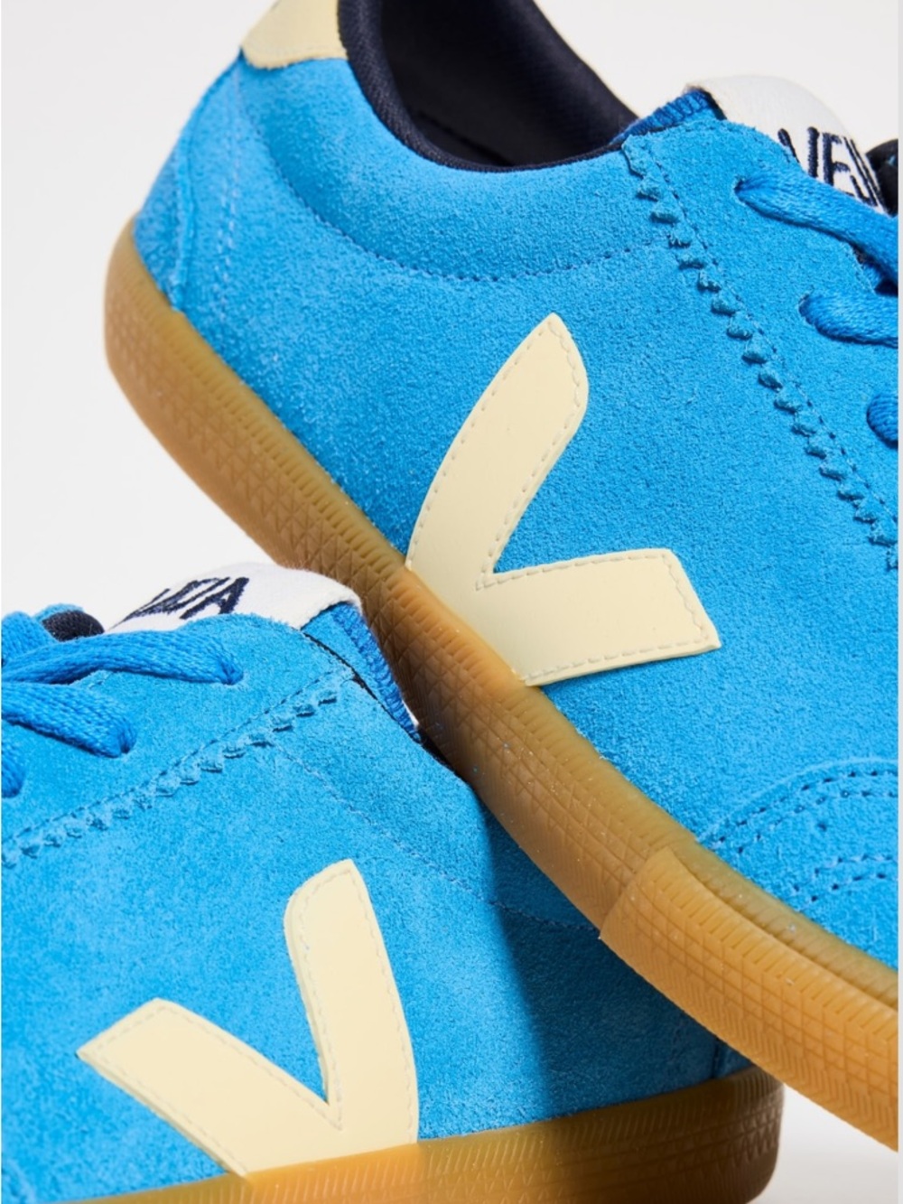 Veja Blue suede Volley Sneaker. Size 8 EU 39 - Picture 3 of 11
